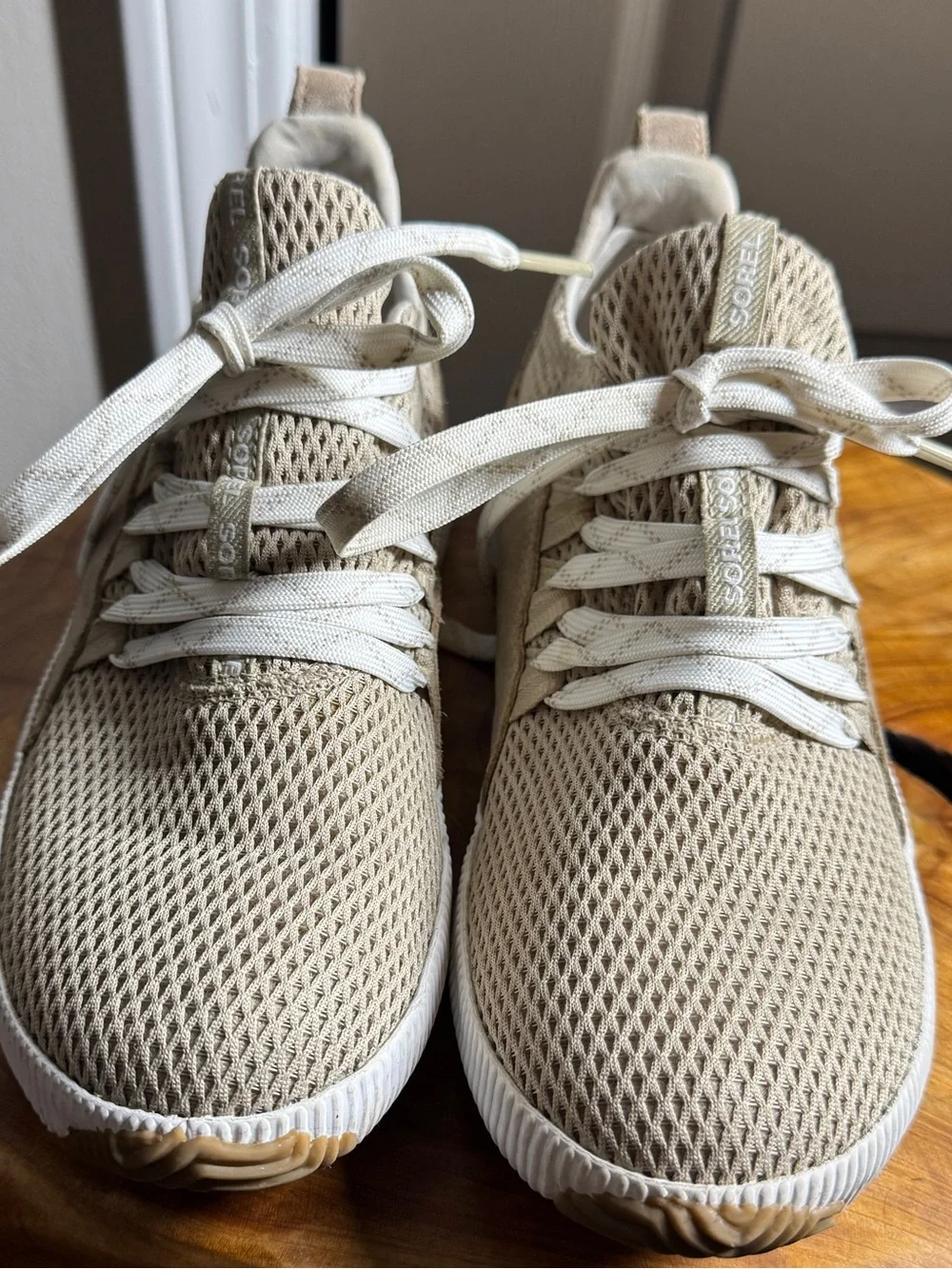 Sorel Women's Out 'N About Plus Waterproof Lace Sneakers Tan/White Mesh Sz. 6.5 - Picture 2 of 16